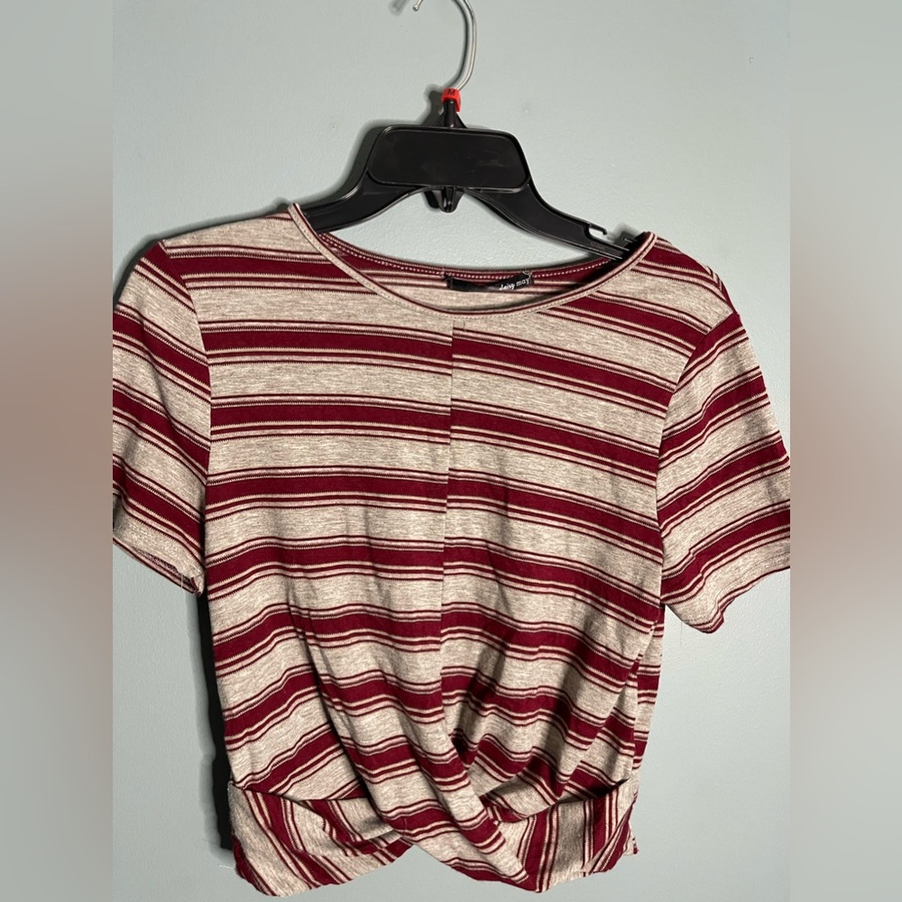 kids crossed in front shirt girls size large, brand daisy may